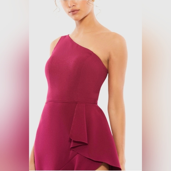Ieena for Mac Duggal, One Shoulder High Slit Ruffle Gown,Berry, Size 2,MSRP $358 - Picture 4 of 13